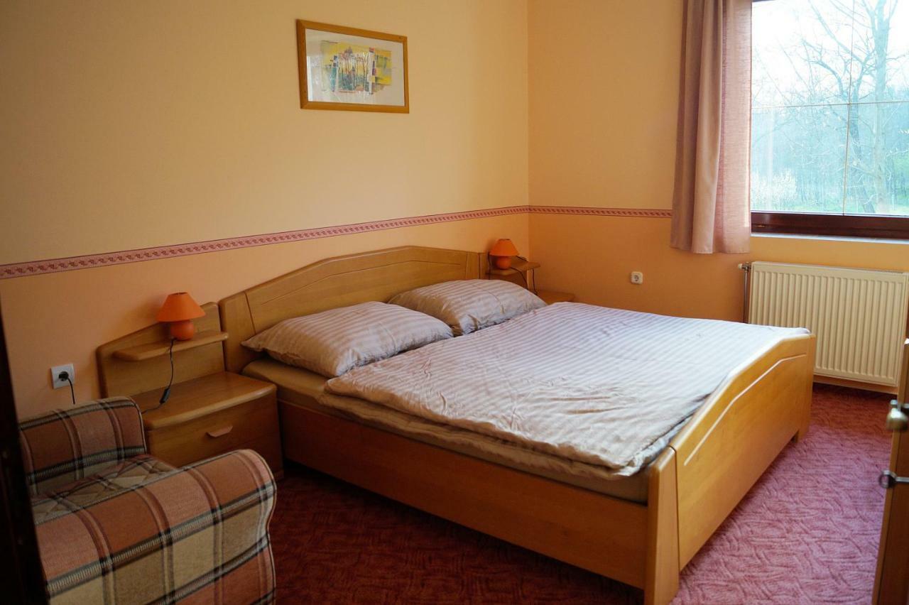 Appartement Békesség Szigete, Klasszik Apartman à Sur Extérieur photo